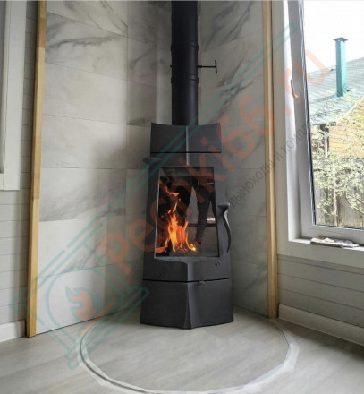 Чугунная печь-камин CHAMANE (INVICTA)